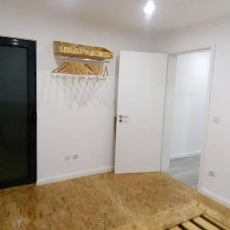 Villa - Sleeps 4 & Free Parking