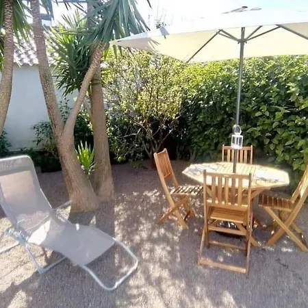 Impeccable 1 Bed In