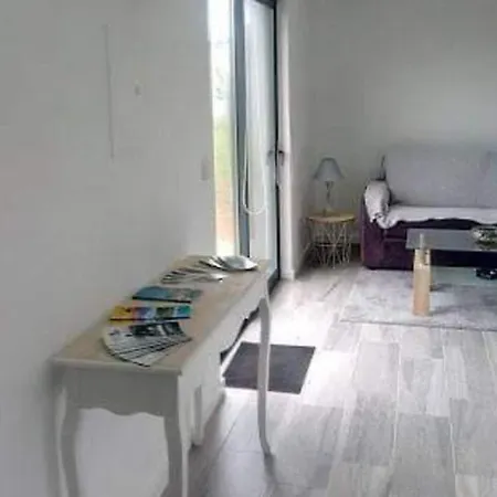 - Sleeps 4 & Free Parking * Ribeira Grande