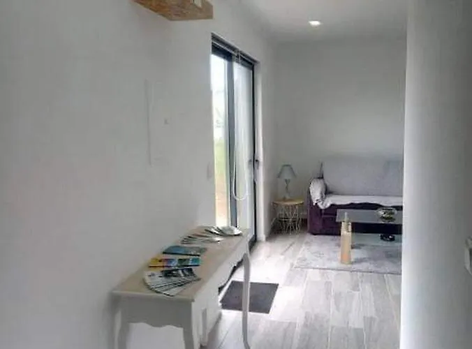 - Sleeps 4 & Free Parking *